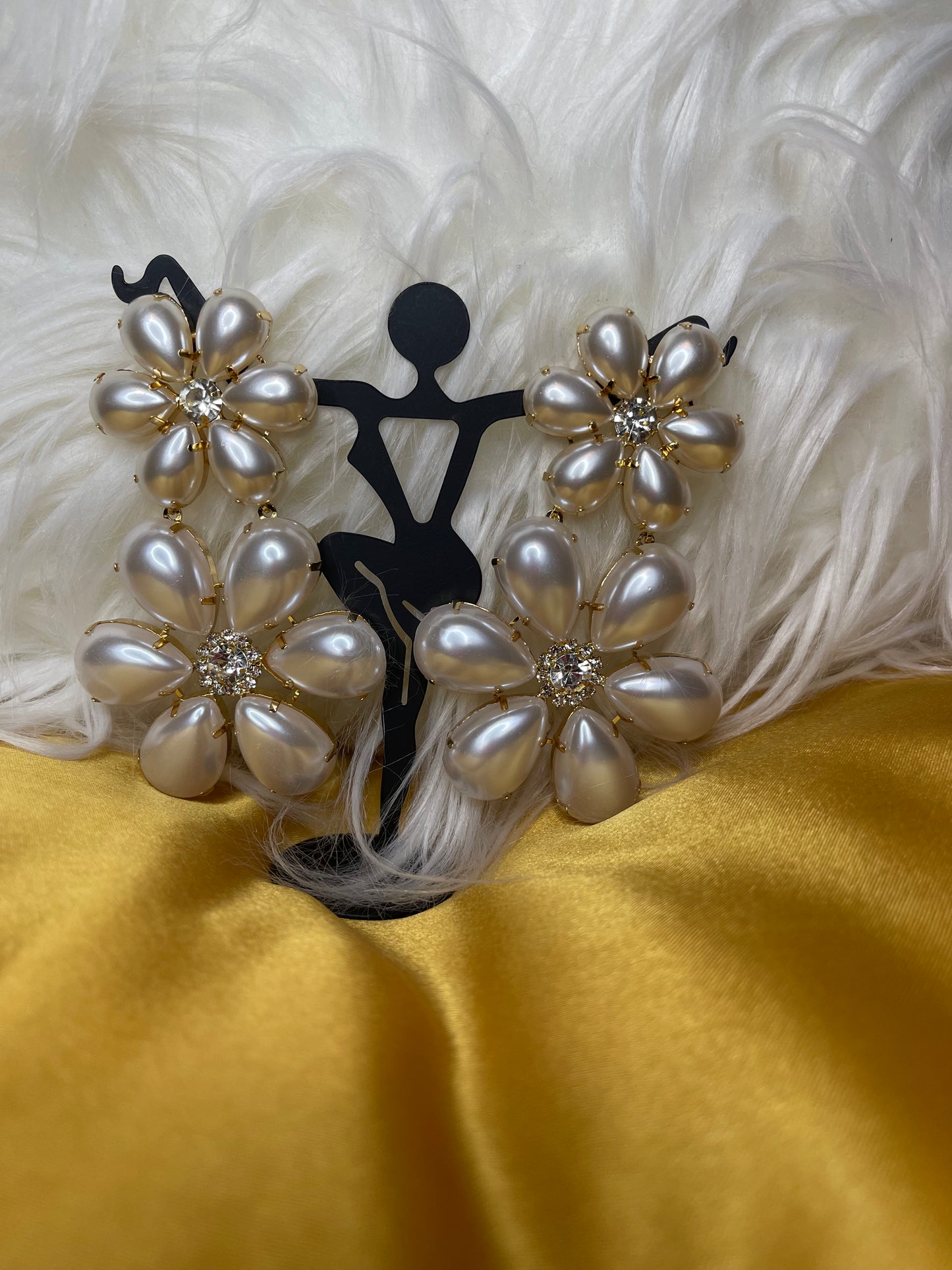 Pearl Flower dangle earrings